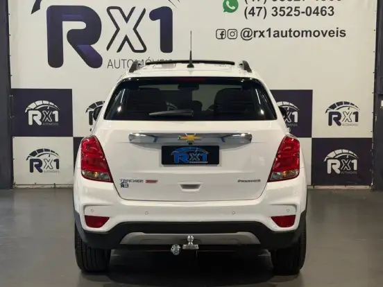 CHEVROLET-TRACKER-2019