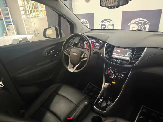 CHEVROLET-TRACKER-2019