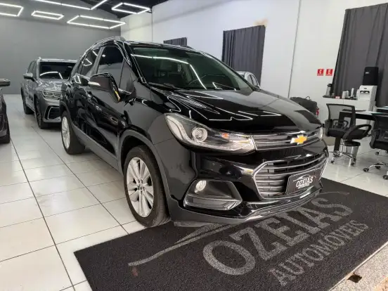 CHEVROLET-TRACKER-2017