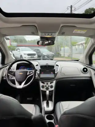 CHEVROLET-TRACKER-2015