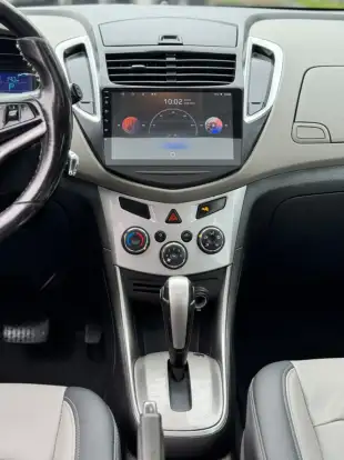 CHEVROLET-TRACKER-2015