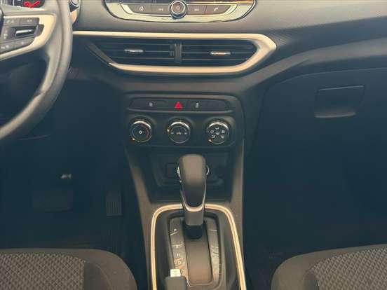 CHEVROLET-TRACKER-2024