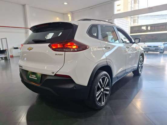 CHEVROLET-TRACKER-2025