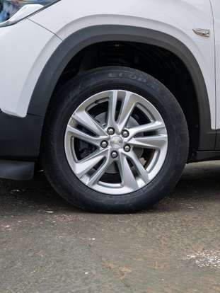 CHEVROLET-TRACKER-2020