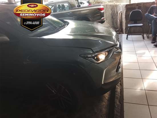 CHEVROLET-TRACKER-2023