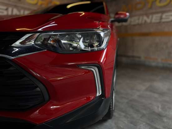 CHEVROLET-TRACKER-2023