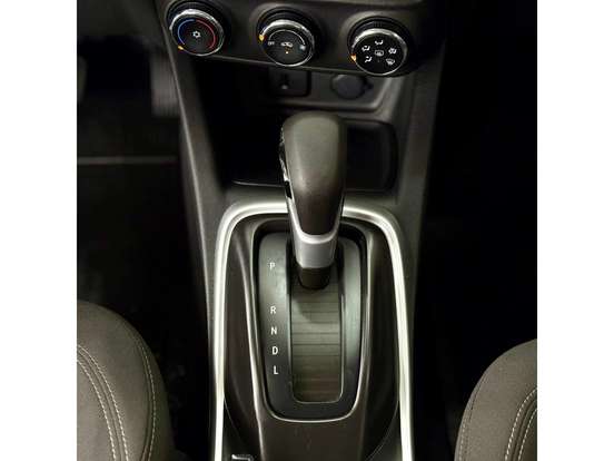 CHEVROLET-TRACKER-2025