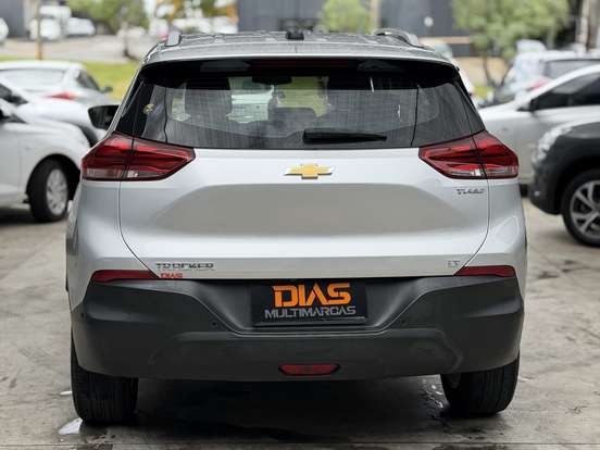 CHEVROLET-TRACKER-2020