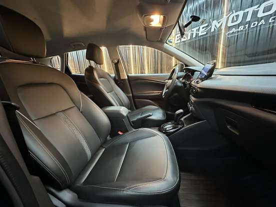 CHEVROLET-TRACKER-2023