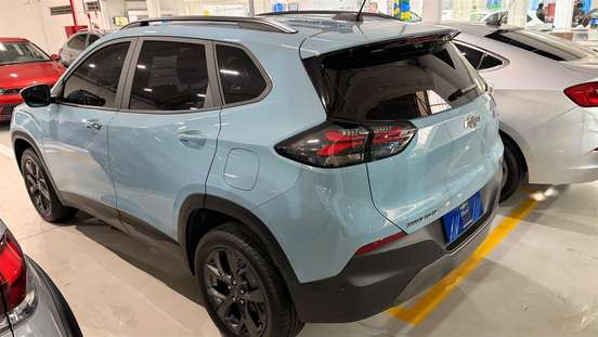 CHEVROLET-TRACKER-2025