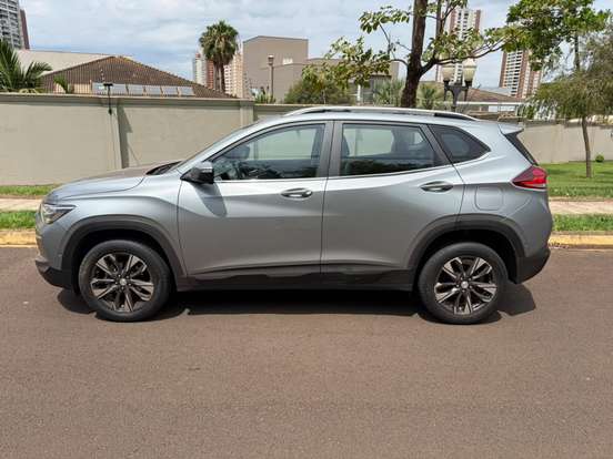 CHEVROLET-TRACKER-2023