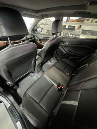CHEVROLET-TRACKER-2024