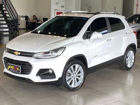 CHEVROLET-TRACKER-2017
