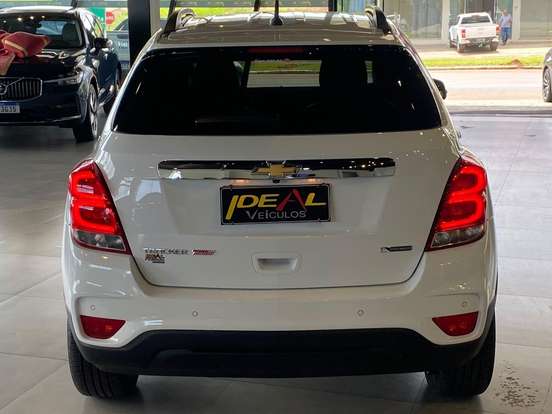 CHEVROLET-TRACKER-2017