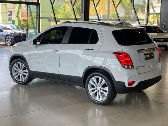 CHEVROLET-TRACKER-2017