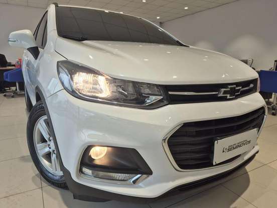 CHEVROLET-TRACKER-2018