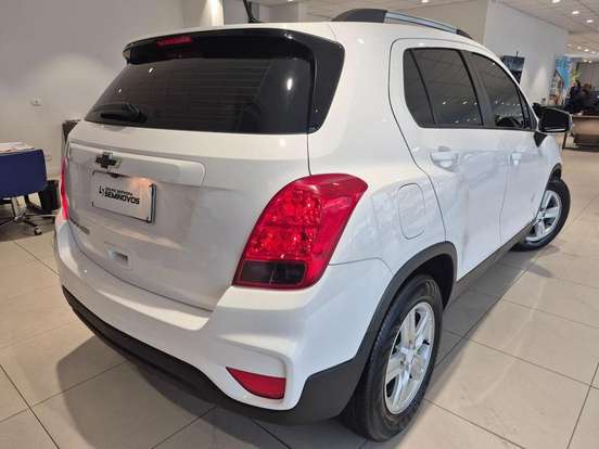 CHEVROLET-TRACKER-2018