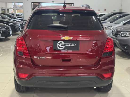 CHEVROLET-TRACKER-2018