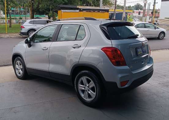 CHEVROLET-TRACKER-2017