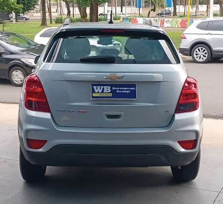 CHEVROLET-TRACKER-2017