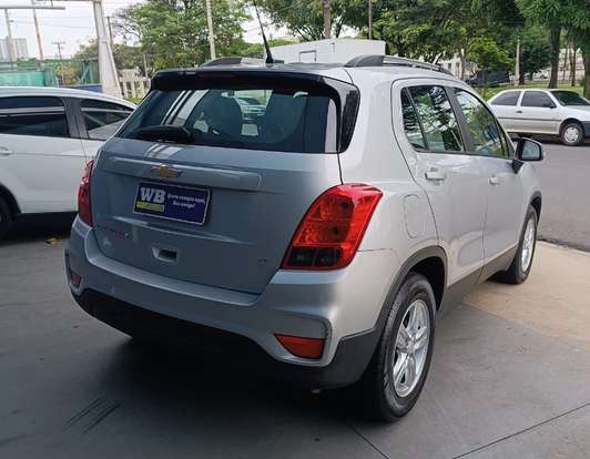 CHEVROLET-TRACKER-2017