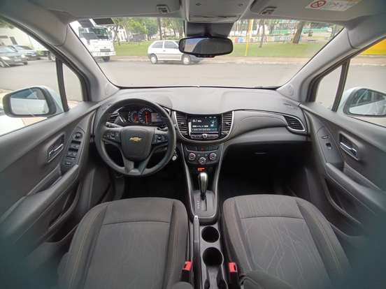 CHEVROLET-TRACKER-2017