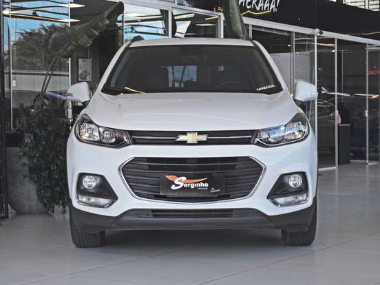 CHEVROLET-TRACKER-2017