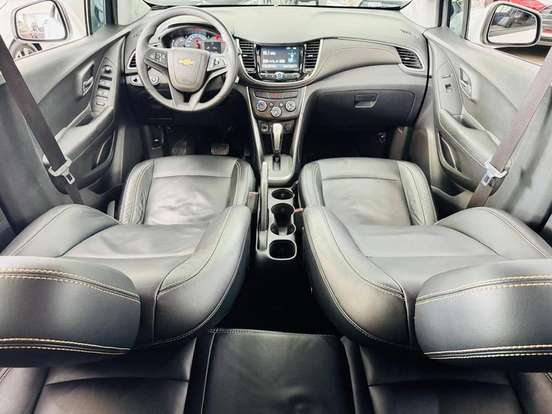 CHEVROLET-TRACKER-2017