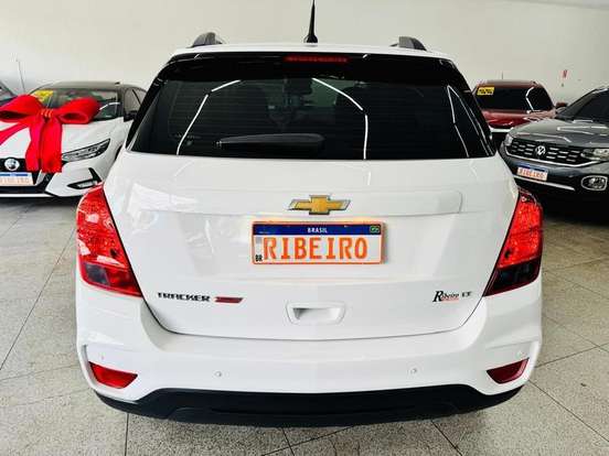 CHEVROLET-TRACKER-2017