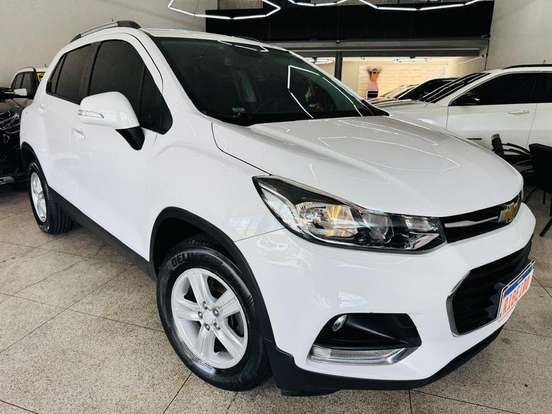 CHEVROLET-TRACKER-2017