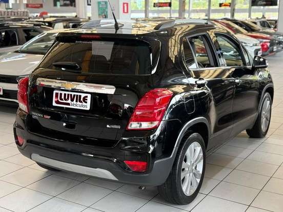 CHEVROLET-TRACKER-2018