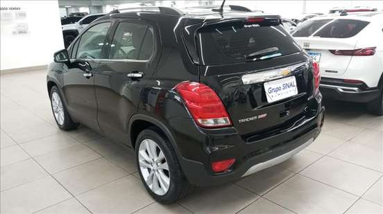 CHEVROLET-TRACKER-2017