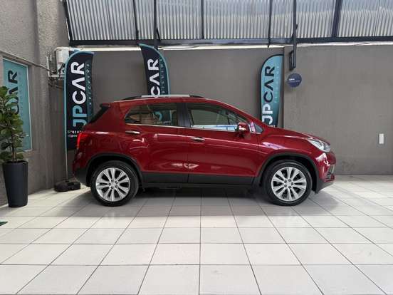 CHEVROLET-TRACKER-2019