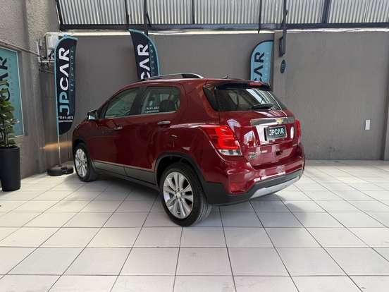CHEVROLET-TRACKER-2019
