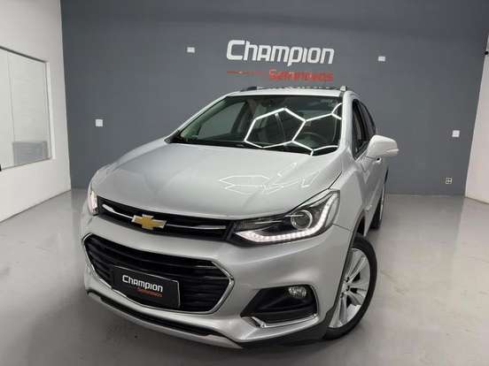 CHEVROLET-TRACKER-2019