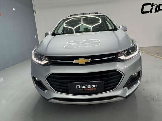 CHEVROLET-TRACKER-2019