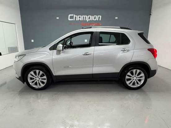 CHEVROLET-TRACKER-2019