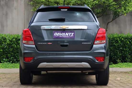 CHEVROLET-TRACKER-2019