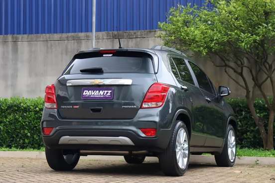 CHEVROLET-TRACKER-2019