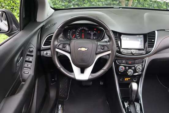 CHEVROLET-TRACKER-2019
