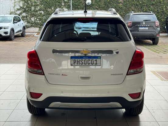 CHEVROLET-TRACKER-2018
