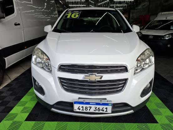 CHEVROLET-TRACKER-2015