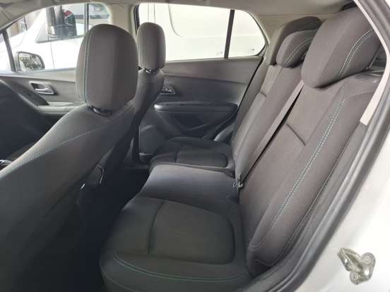 CHEVROLET-TRACKER-2015