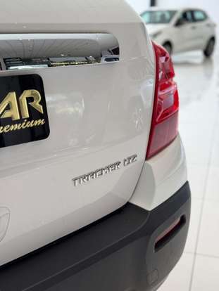CHEVROLET-TRACKER-2015