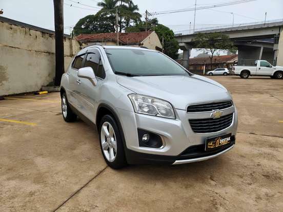 CHEVROLET-TRACKER-2015