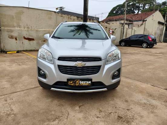 CHEVROLET-TRACKER-2015