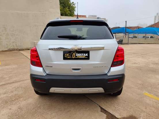 CHEVROLET-TRACKER-2015