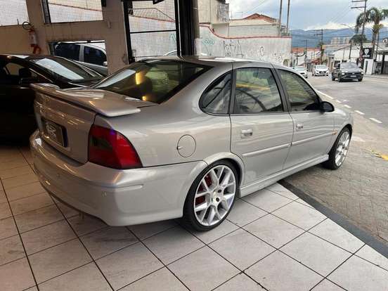 CHEVROLET-VECTRA-2001