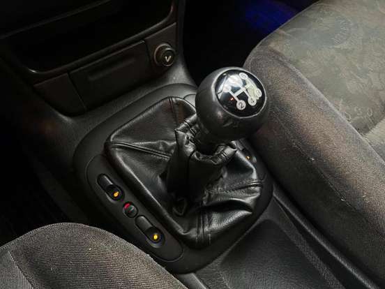 CHEVROLET-VECTRA-2001