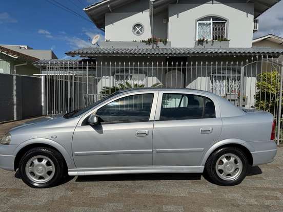 CHEVROLET-ASTRA-2001